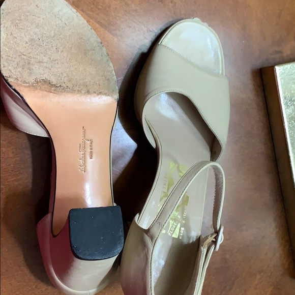 Sandals - Picture 5 of 5